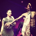 Wiz Khalifa Brings His Fiancée Amber Rose On Stage & Feels On Her Huge Baby Bump 